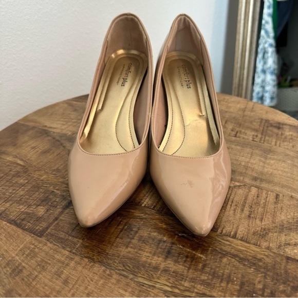 Comfort Plus by Predictions Janine Nude Patent Pointy Toe Heels - Picture 3 of 9